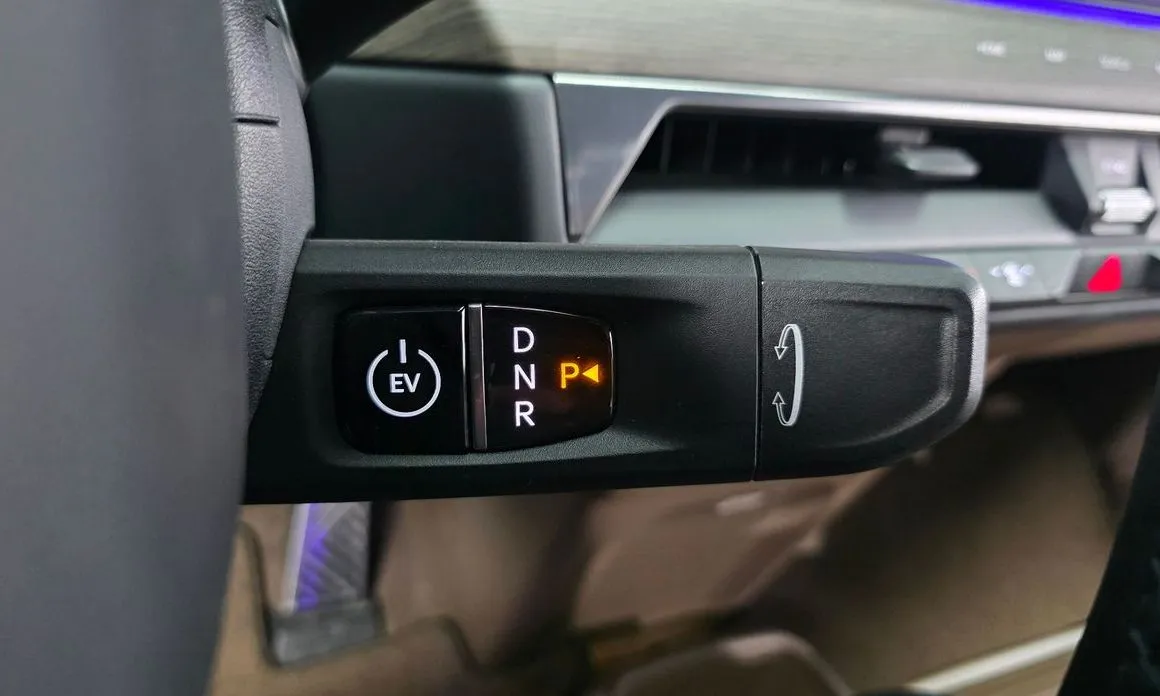 Kia EV9 2024 из KR, фото 2