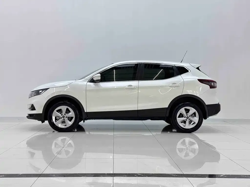 Nissan Qashqai — фото 3