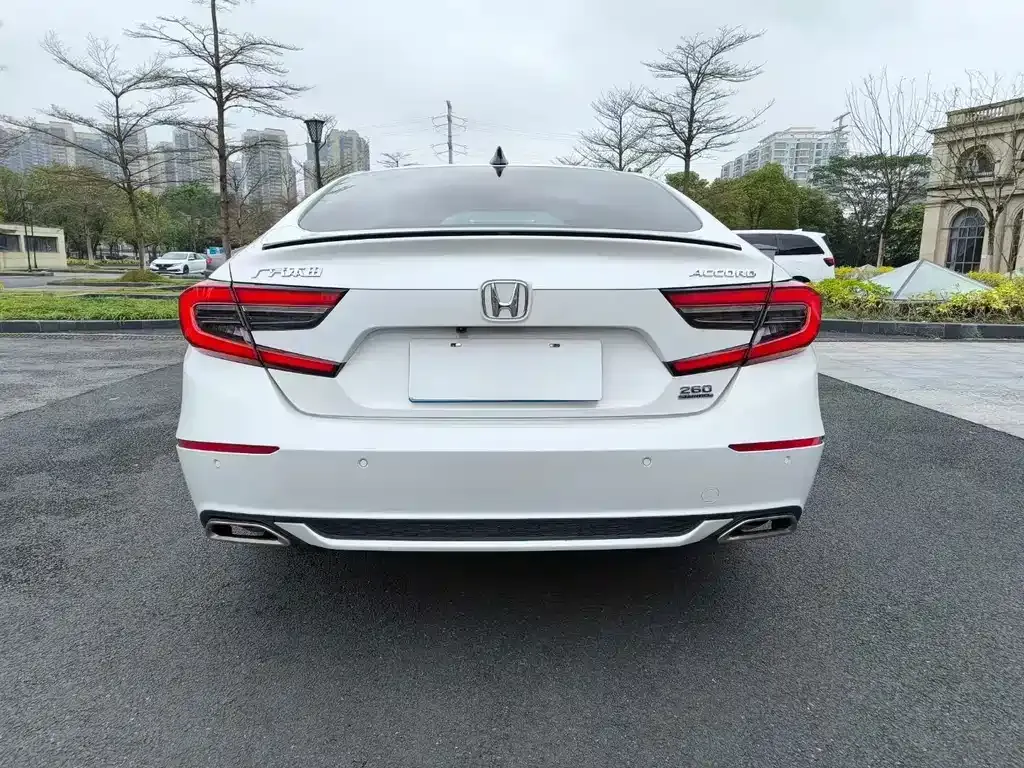 Honda Accord — фото 6