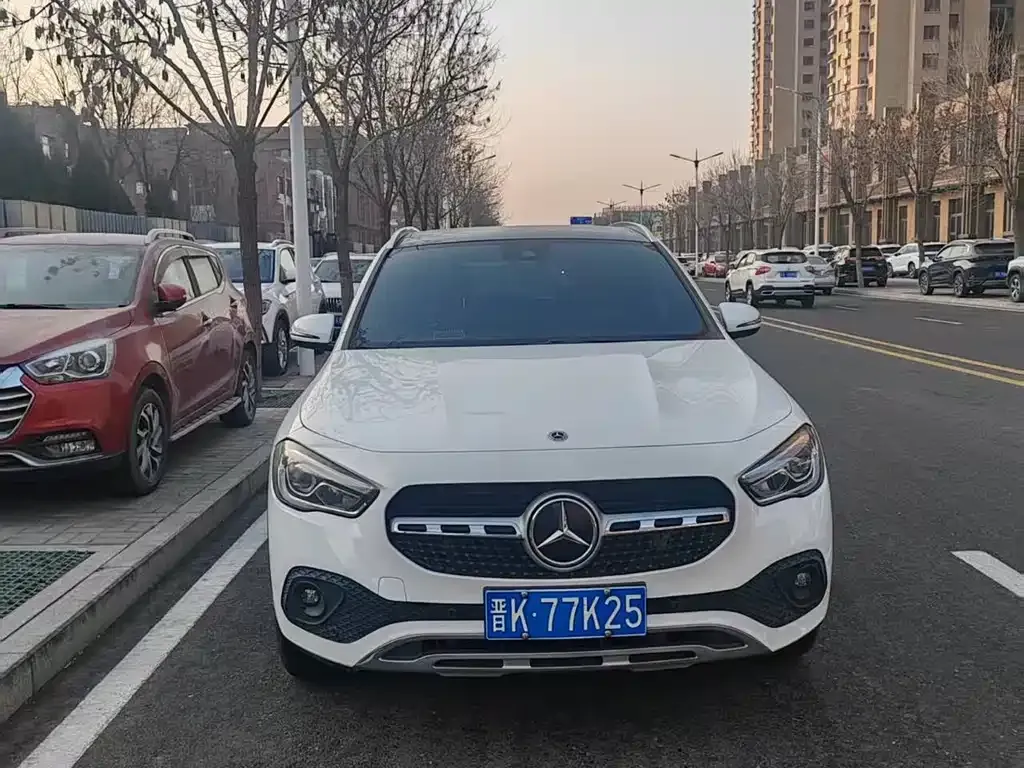 Mercedes-Benz GLA — фото 1