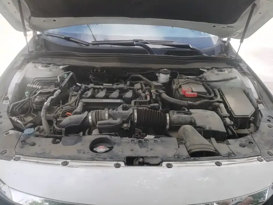Honda Accord — фото 9
