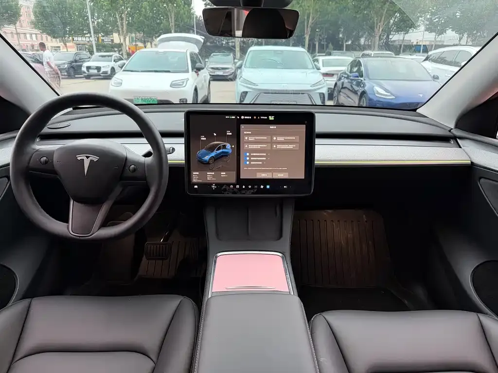 Tesla Model Y — фото 3