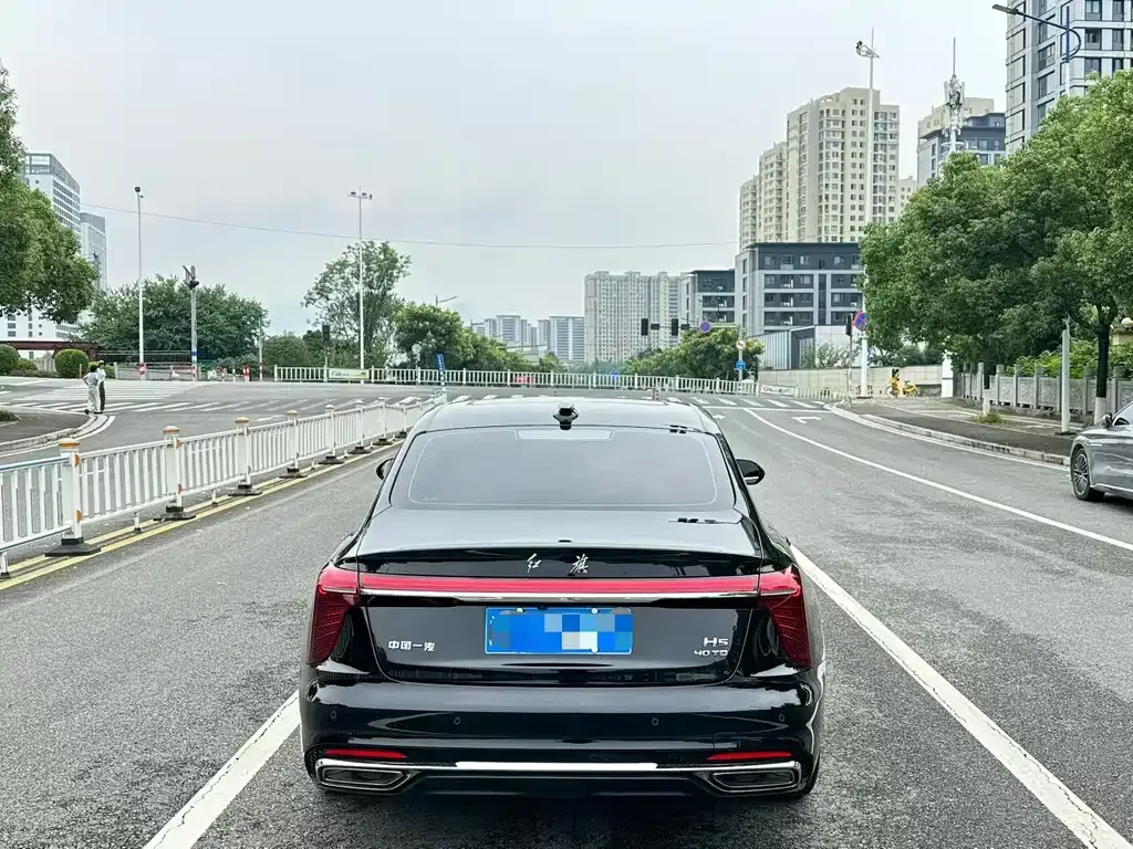 Hongqi H5 — фото 8