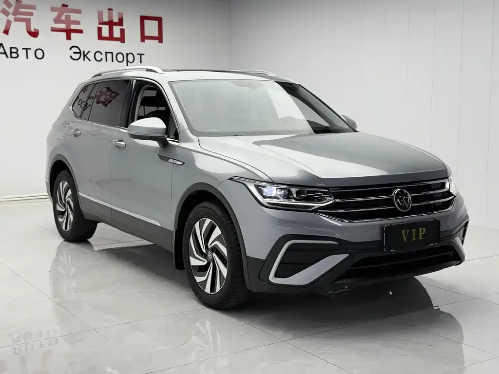 Volkswagen Tiguan L — фото 6