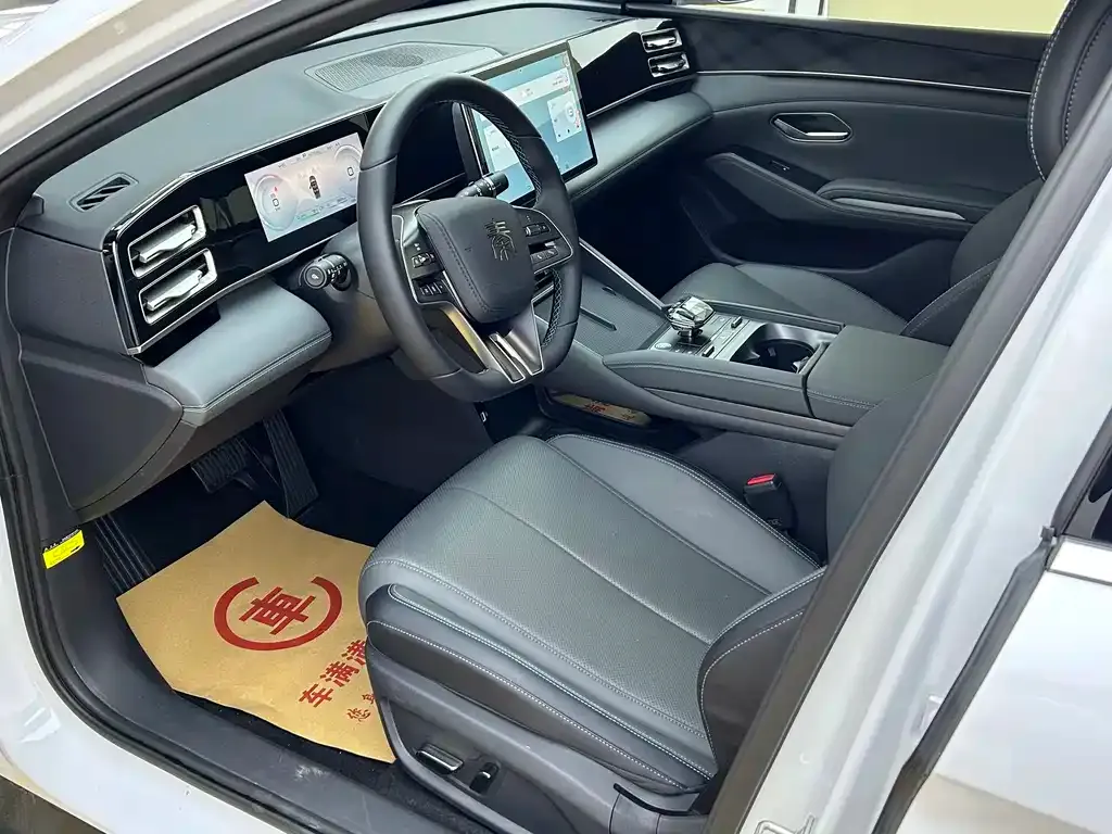 BYD Qin L — фото 10
