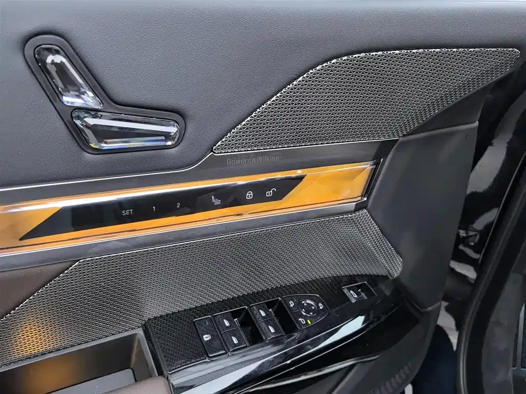 BMW 7 Series — фото 10