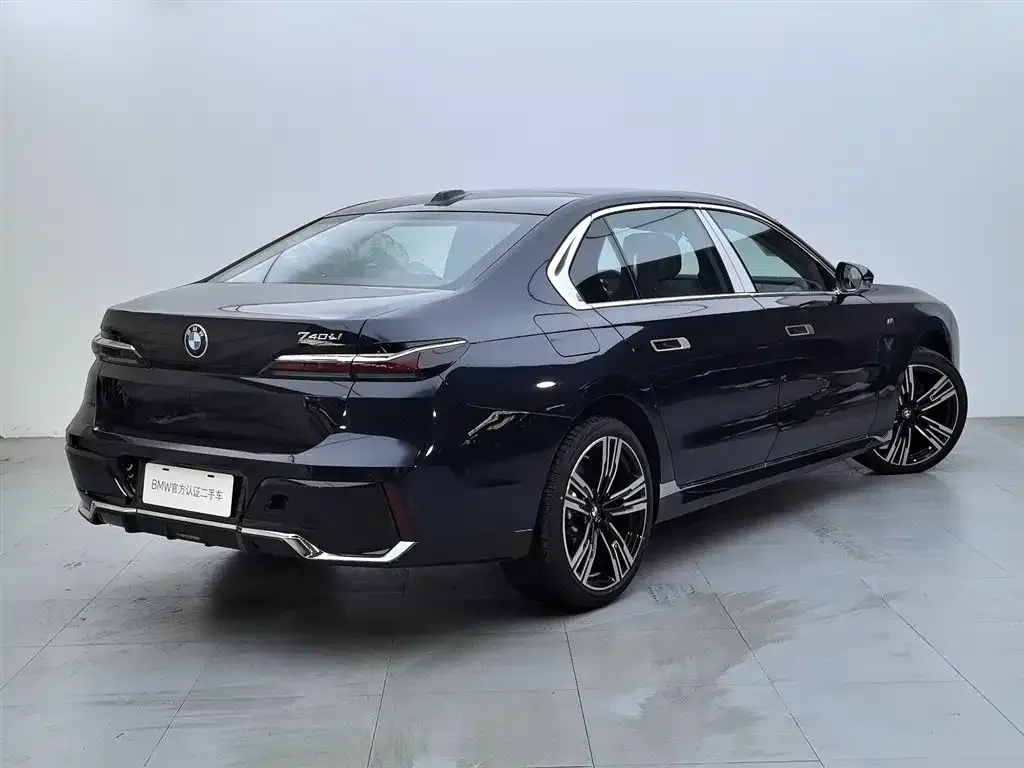 BMW 7 Series — фото 4