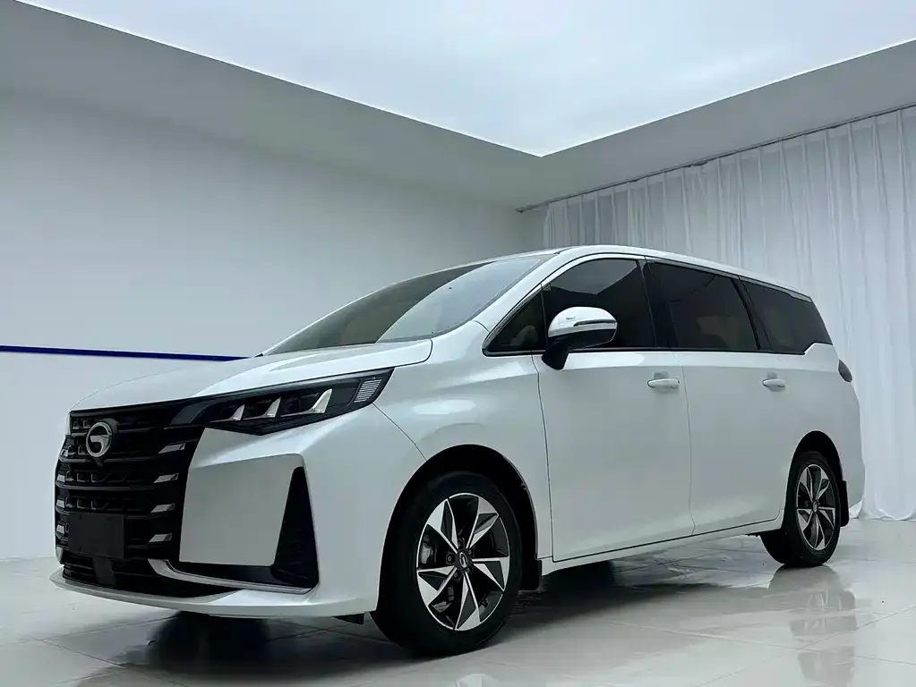 GAC Motor Trumpchi M6 — фото 1