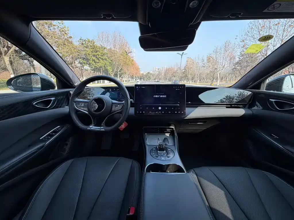 BYD Seal — фото 4