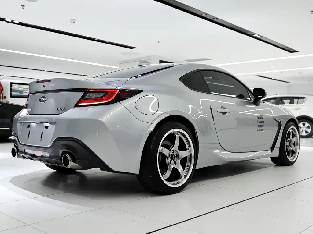 Subaru BRZ — фото 6