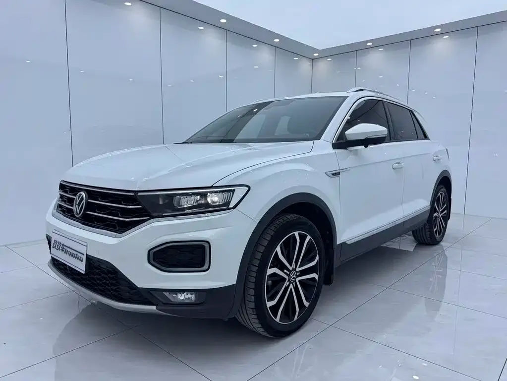 Volkswagen T-Roc — фото 1