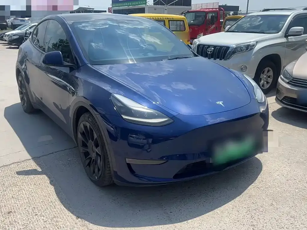 Tesla Model Y — фото 8