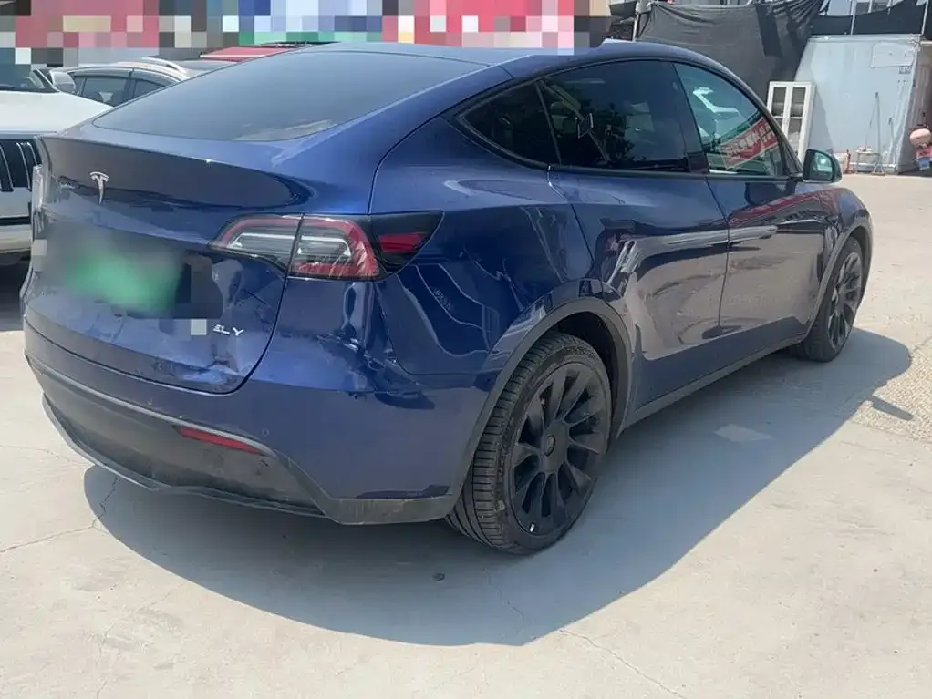 Tesla Model Y — фото 4