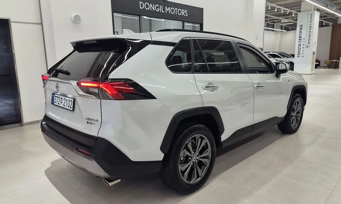 Toyota RAV4 — фото 2