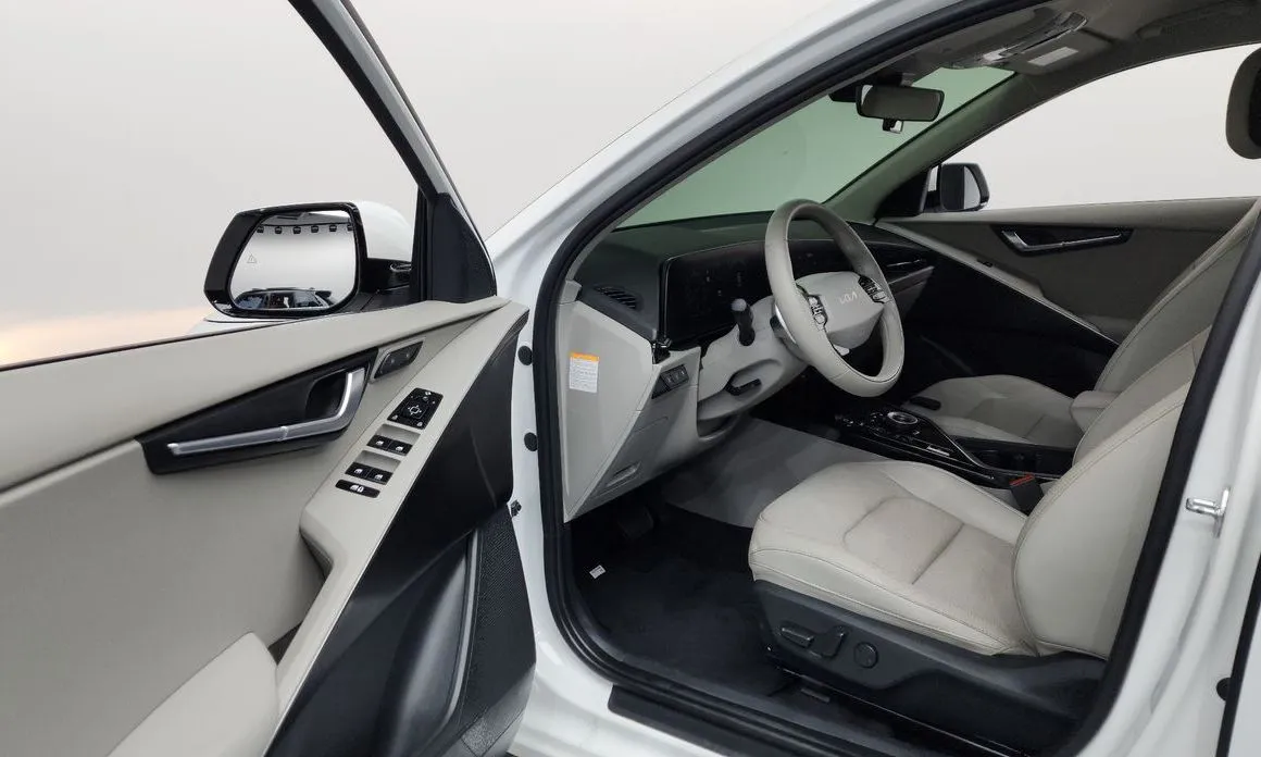 Kia Niro 2023 из KR, фото 8