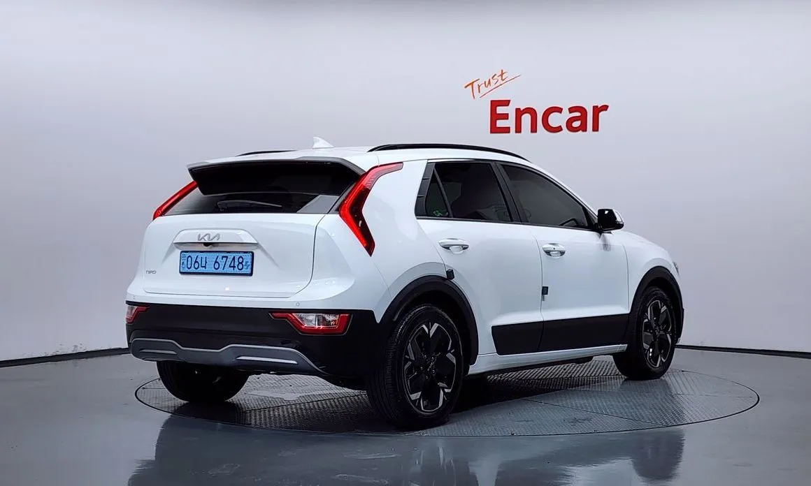 Kia Niro 2023 из KR, фото 2