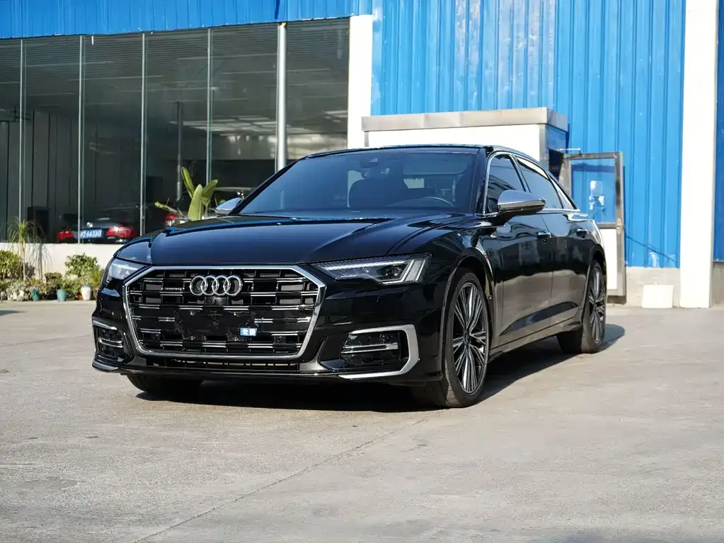 Audi A6L — фото 1