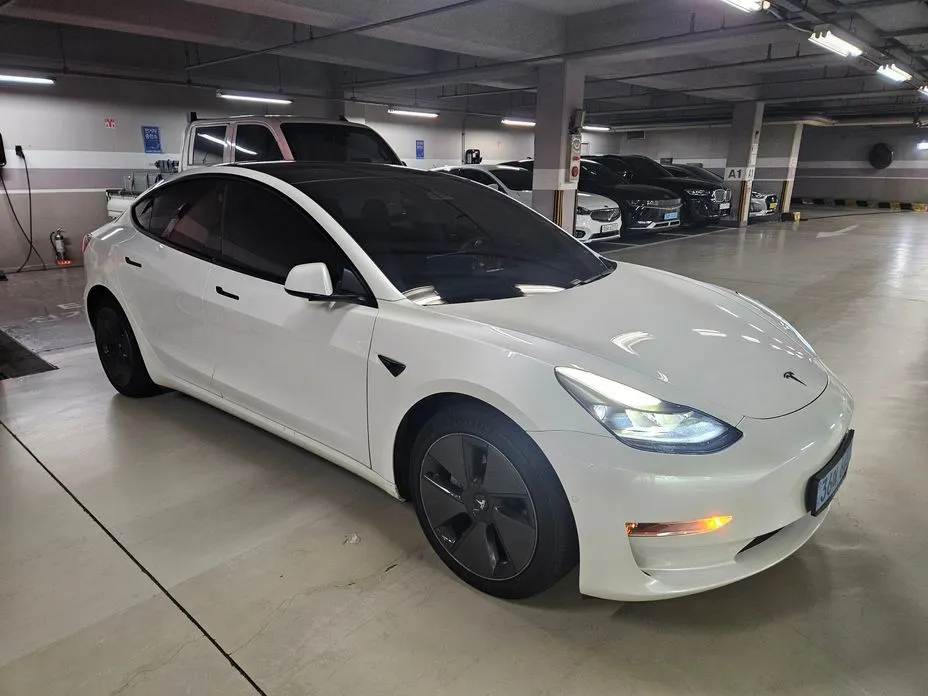 Tesla Model 3 — фото 2