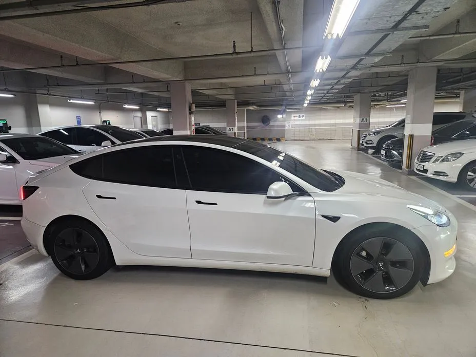 Tesla Model 3 — фото 8