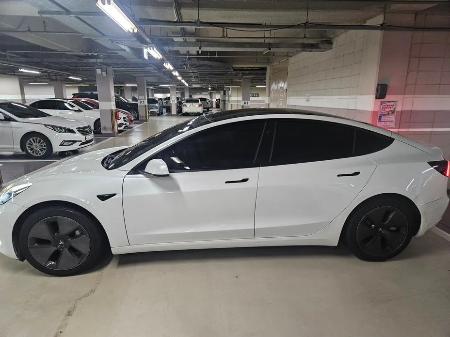 Tesla Model 3 — фото 9