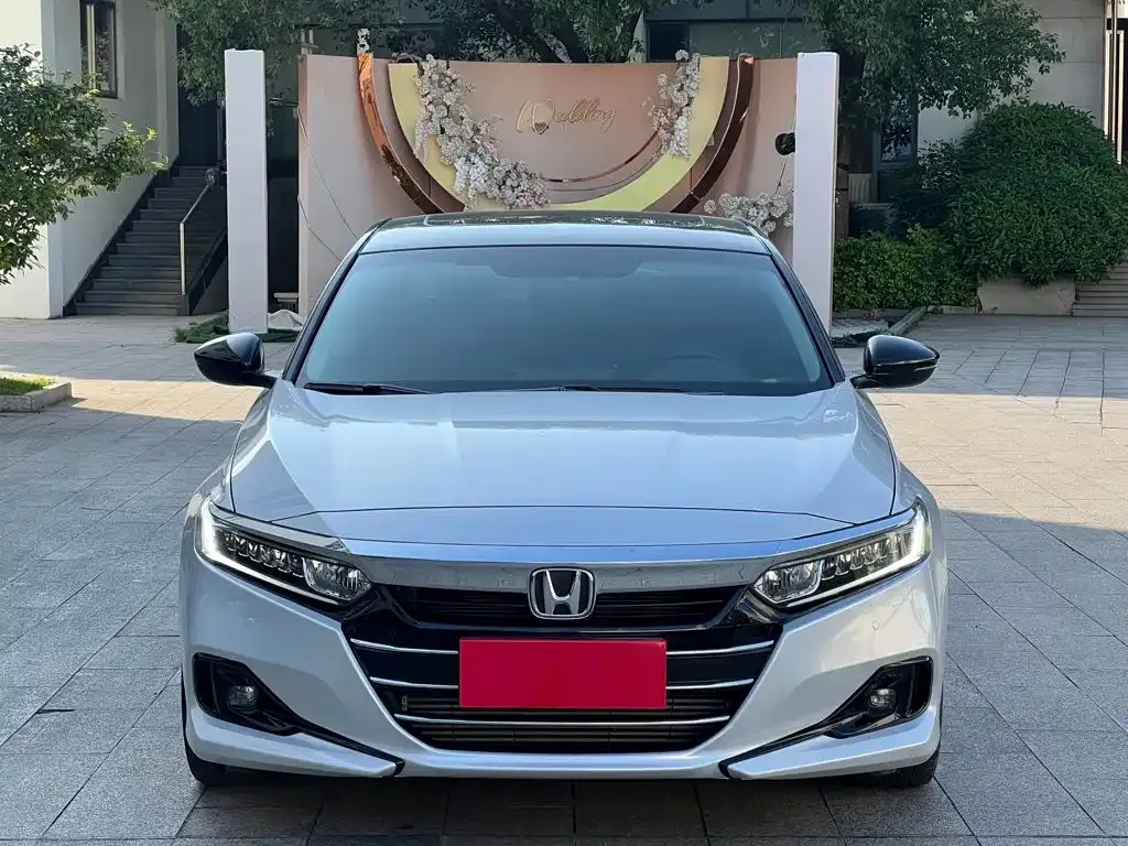 Honda Accord — фото 5