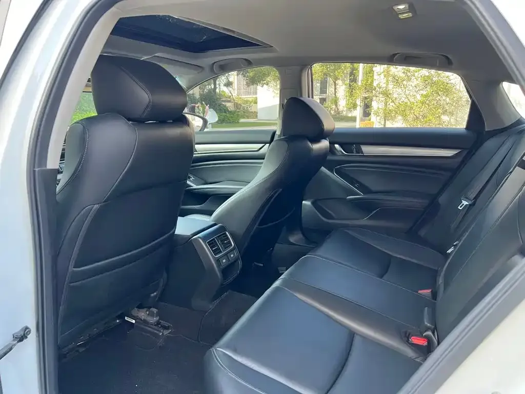 Honda Accord — фото 2