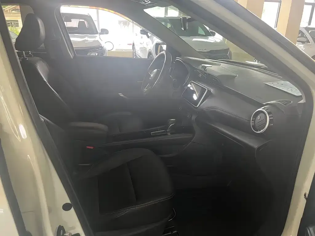 Nissan Kicks — фото 3