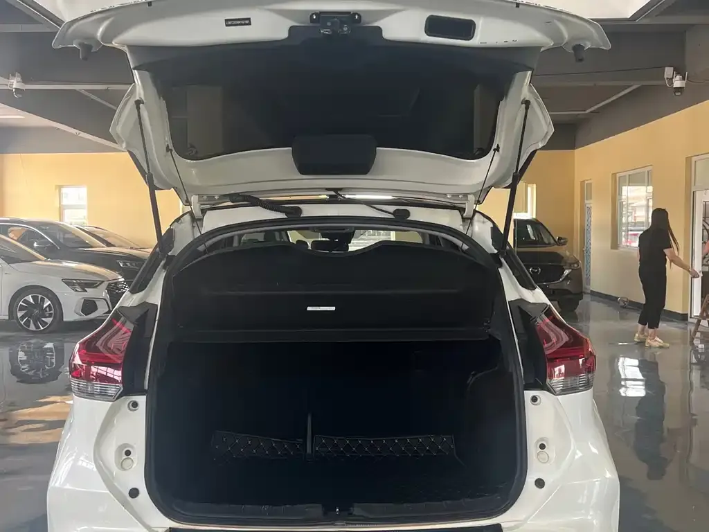 Nissan Kicks — фото 4