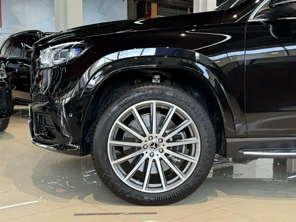 Mercedes-Benz GLS — фото 10
