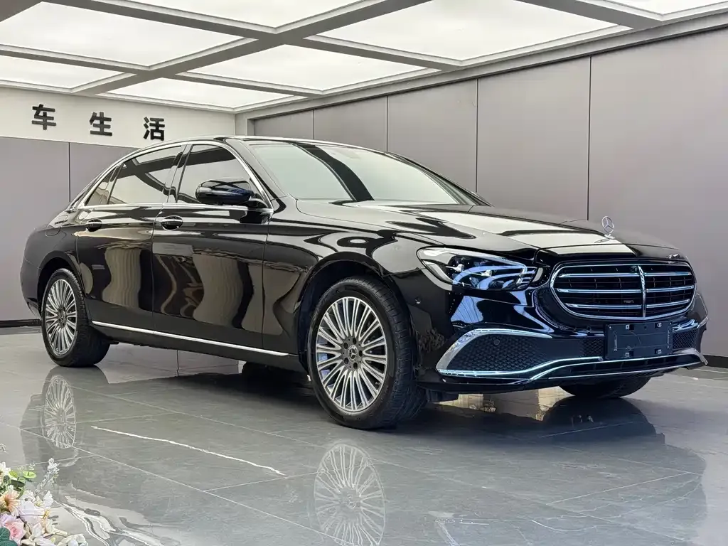 Mercedes-Benz E-Class — фото 10
