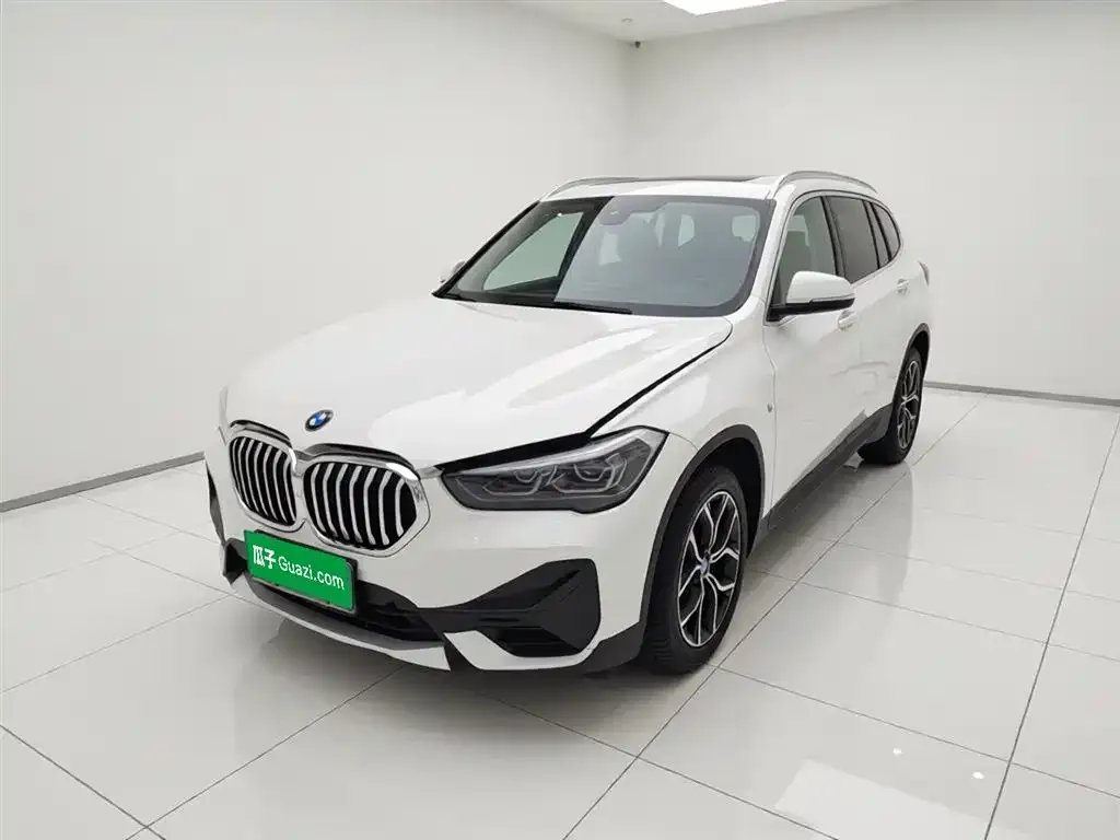 BMW X1 — фото 1