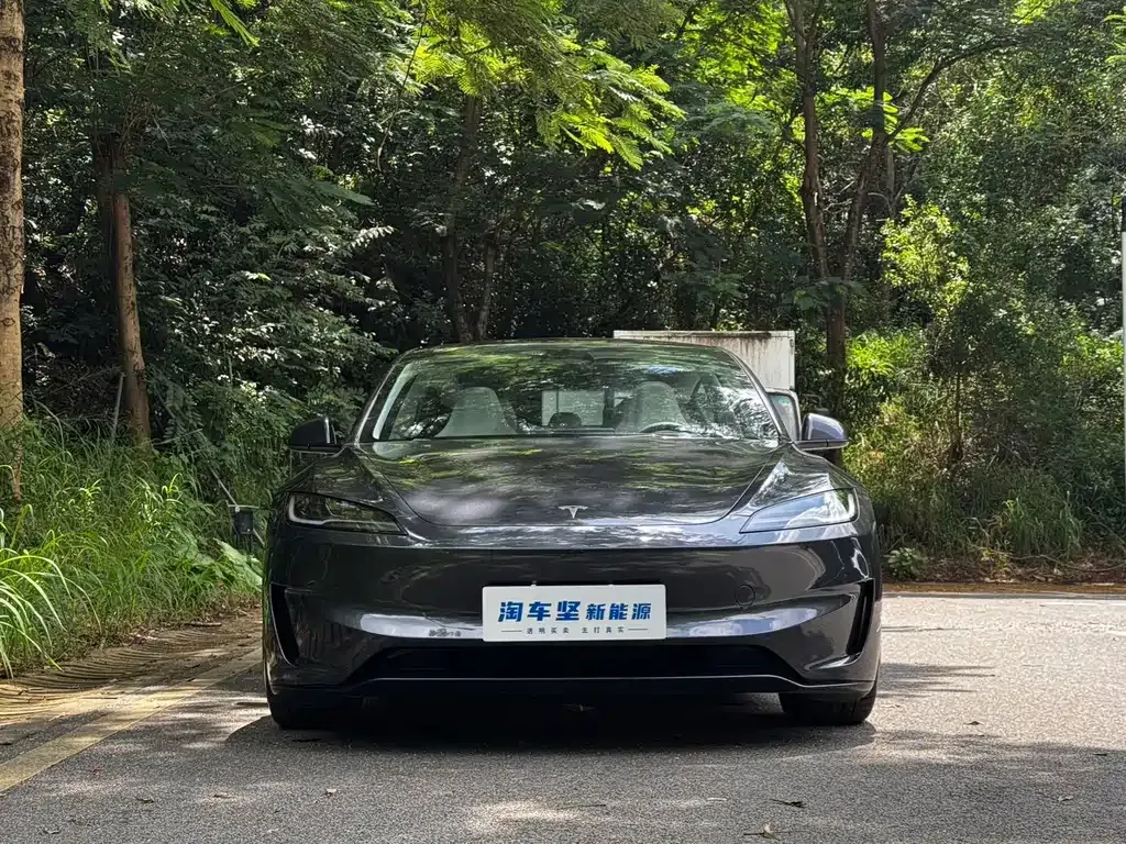 Tesla Model 3 — фото 8