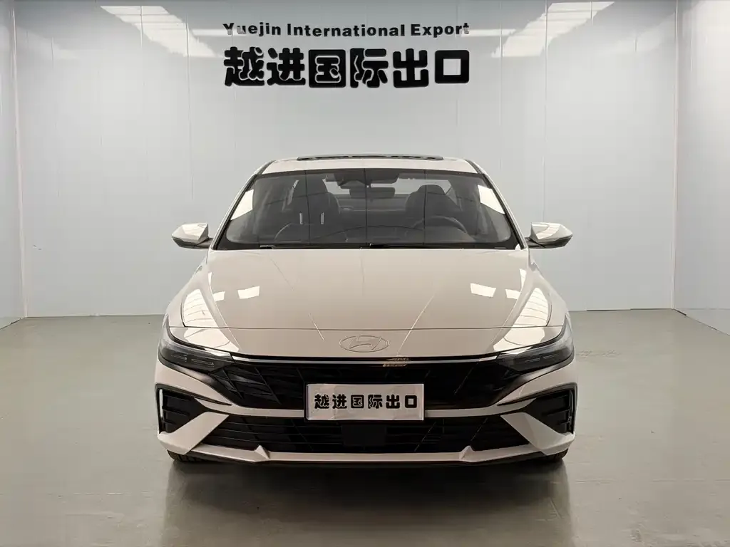 Hyundai Elantra — фото 2
