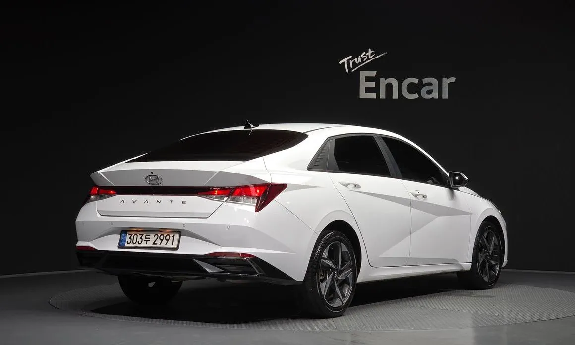 Hyundai AVANTE — фото 3