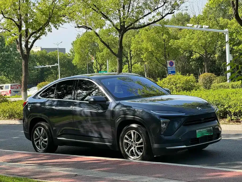 NIO EC6 — фото 10