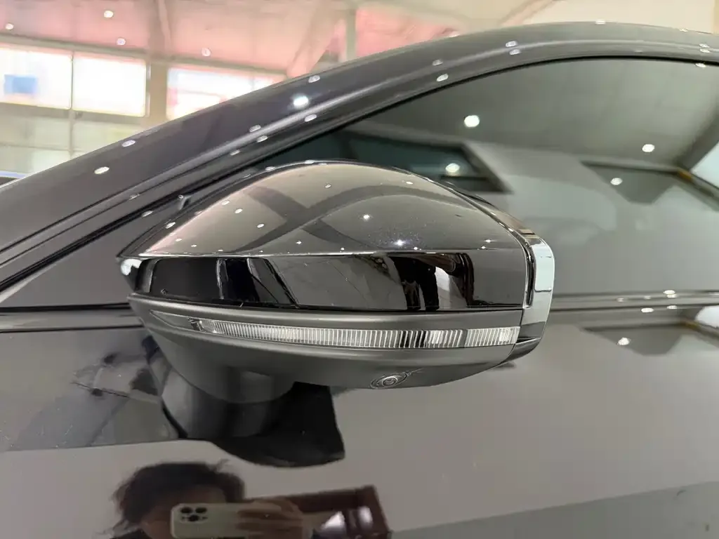 Audi A7L — фото 2