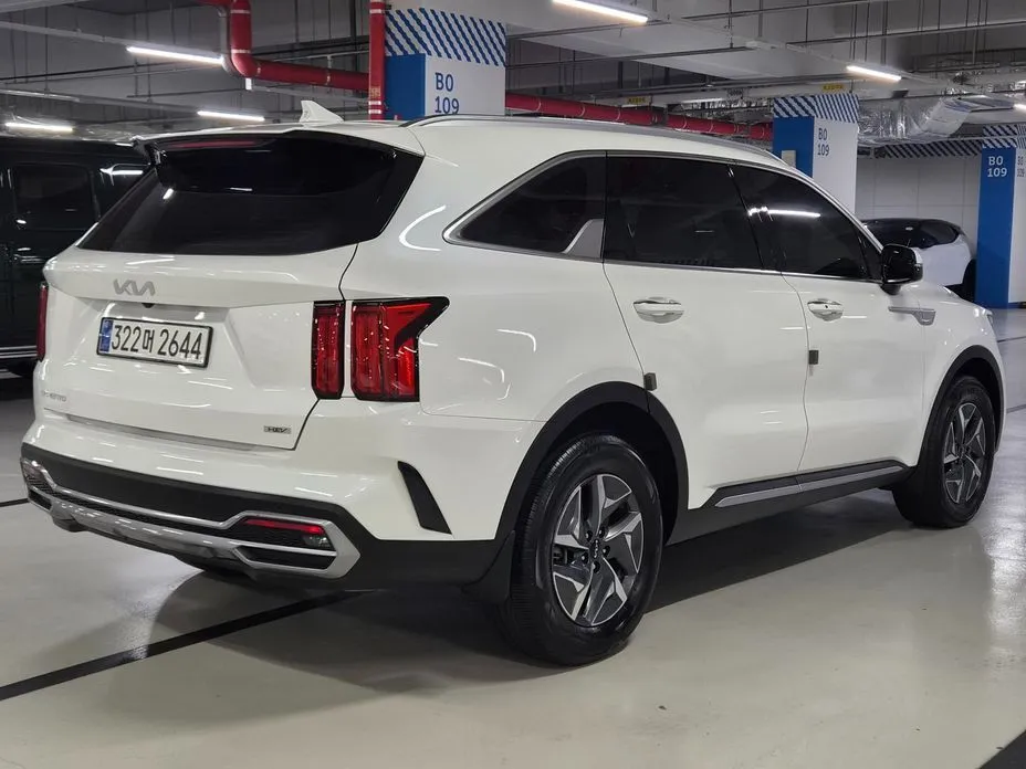 Kia Sorento — фото 4