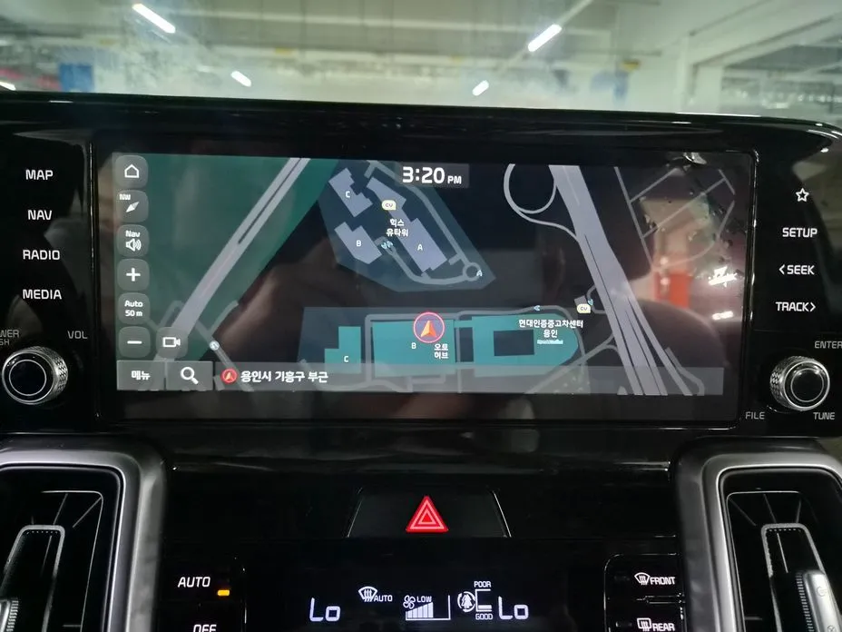 Kia Sorento — фото 6