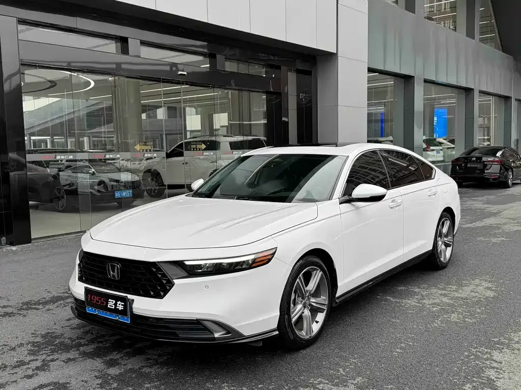Honda Accord — фото 1