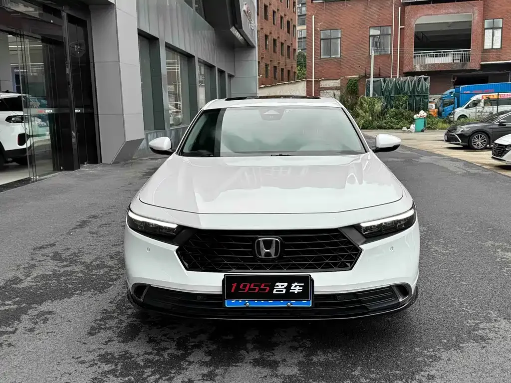 Honda Accord — фото 9