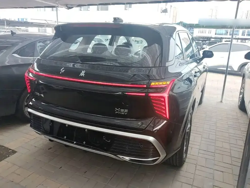 Hongqi HS3 PHEV — фото 7