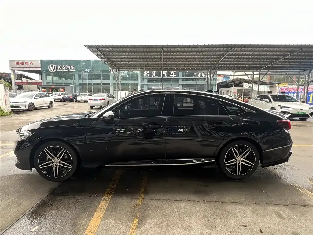 Honda Accord — фото 5