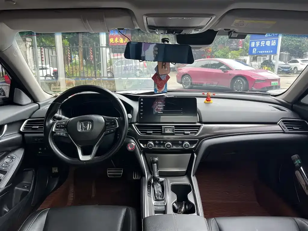 Honda Accord — фото 3
