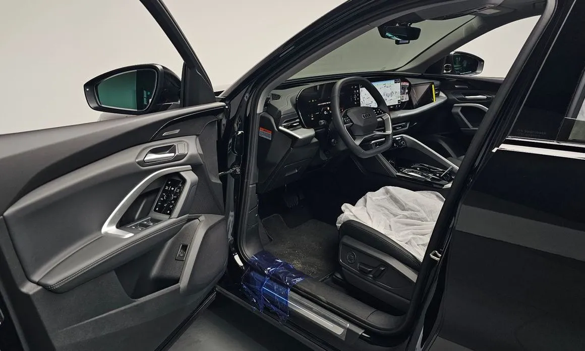 Audi Q5 2025 из KR, фото 10