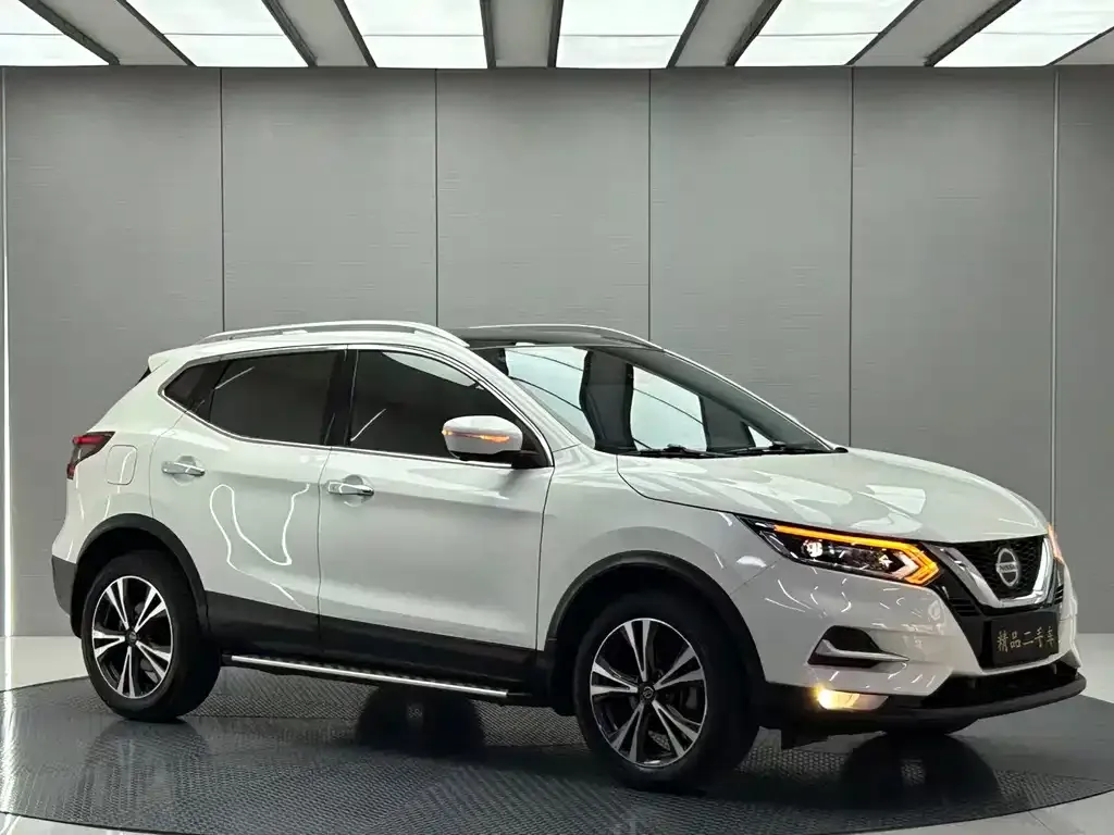 Nissan Qashqai — фото 4
