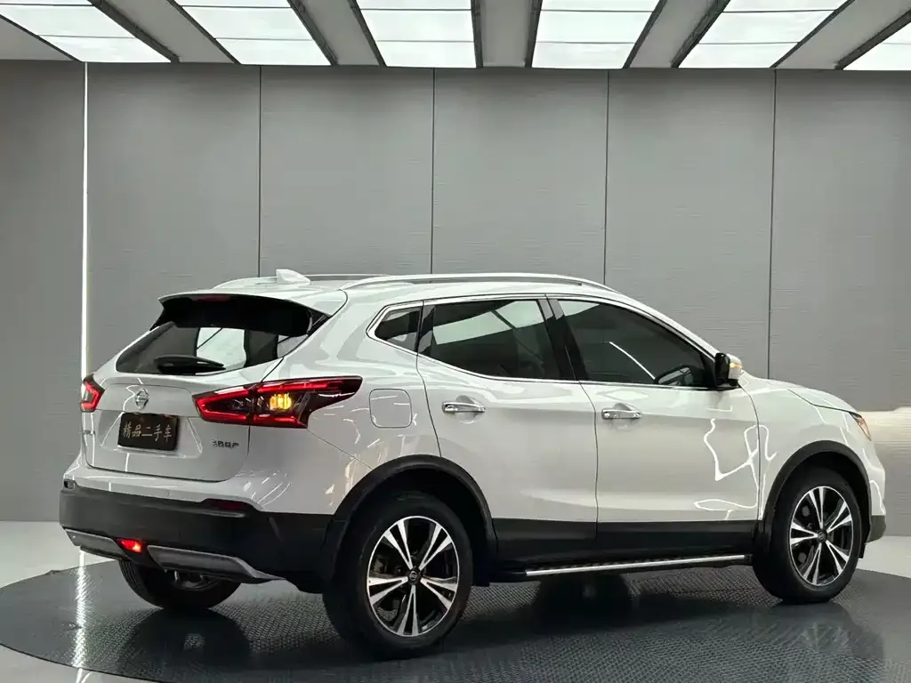 Nissan Qashqai — фото 6