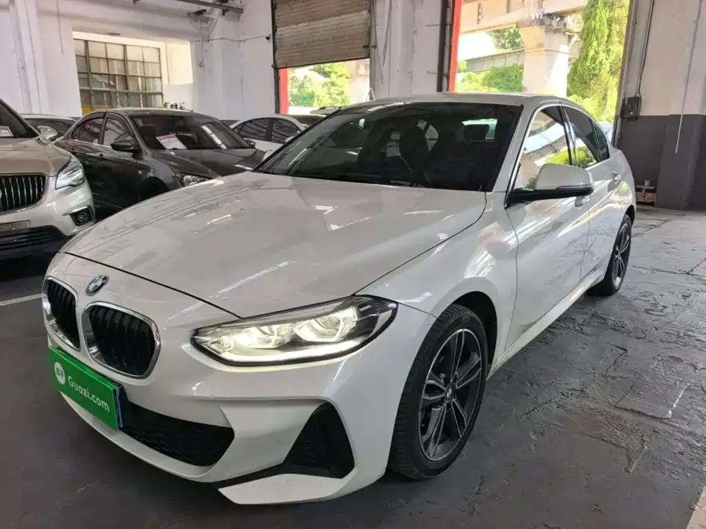 BMW 1 Series — фото 1