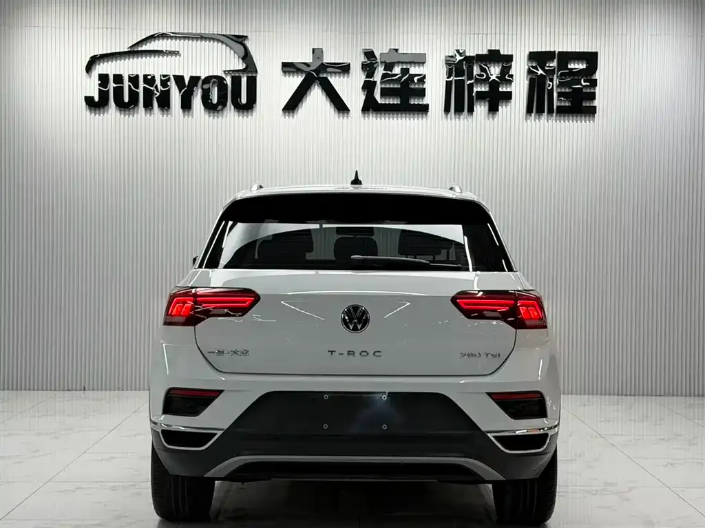 Volkswagen T-Roc — фото 2