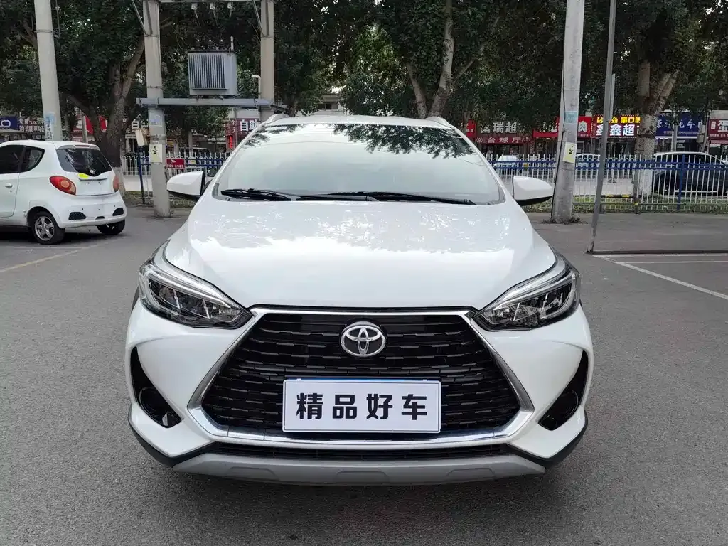 Toyota Yaris L