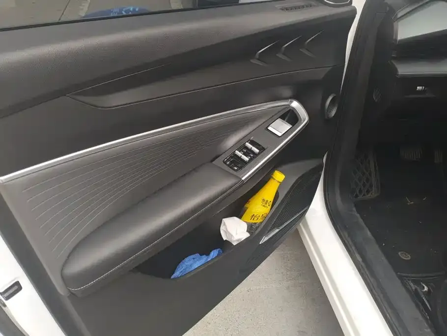 Geely Boyue 2024 из CN, фото 2